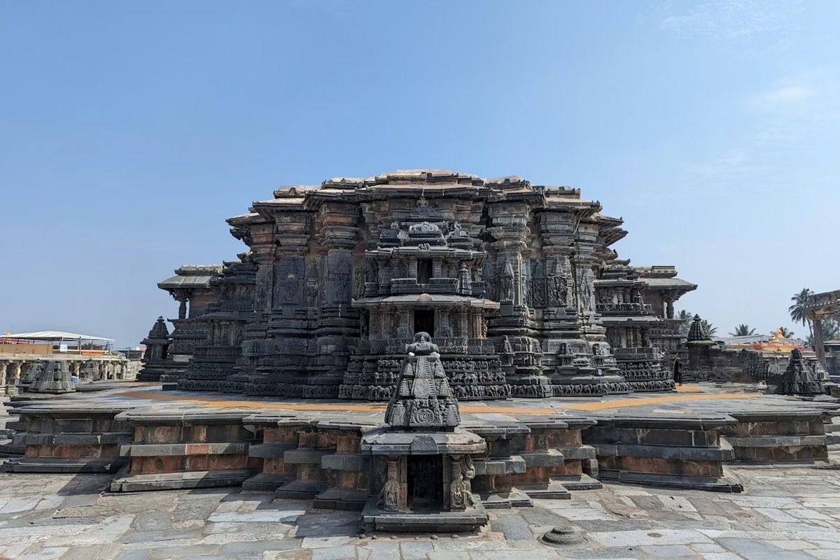 Heritage Trail: Belur, Halebeedu & Shravanabelagola - Image 1