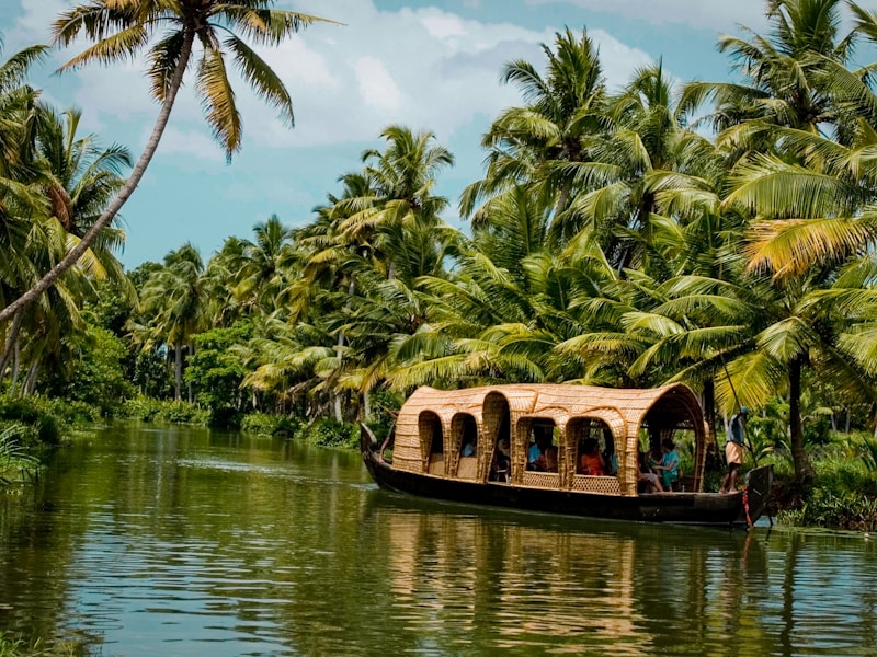 Kerala Backwaters & Culture